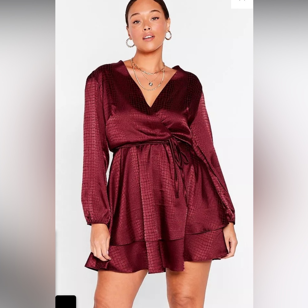 Nasty Gal Plus Size Mini Satin Dress